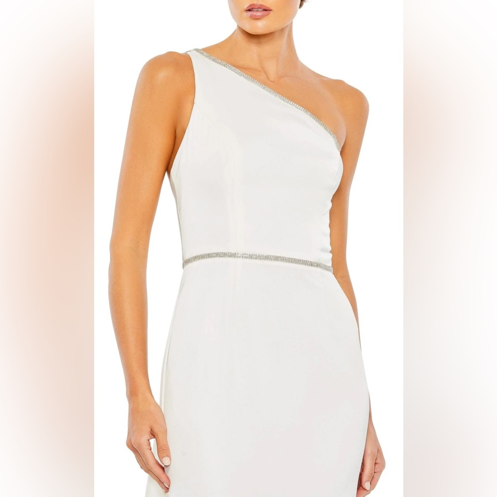 Mac Duggal Rhinestone Trim One Shoulder Strappy Trumpet Gown size 6